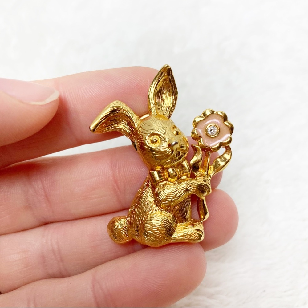 Bunny rabbit brooch pin gold tone